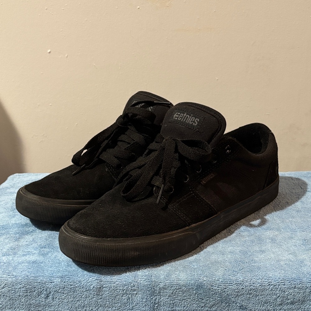 Etnies Barge LS skate shoes size 9.5